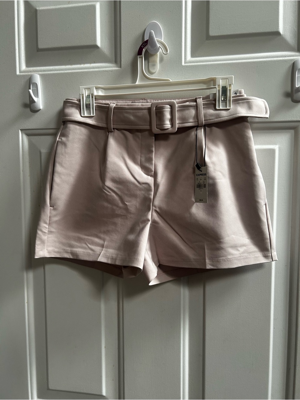 Express High-Waist Belted, pleated  Shorts — Light Blush Sz 2